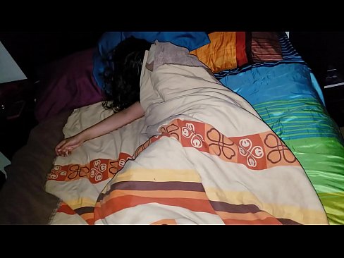❤️ Stepson dema ku di xew de ye, xatirê dayika xwe ya ciwan dike. ❤❌ Sluts li ku.filmepornonline.ru ❤